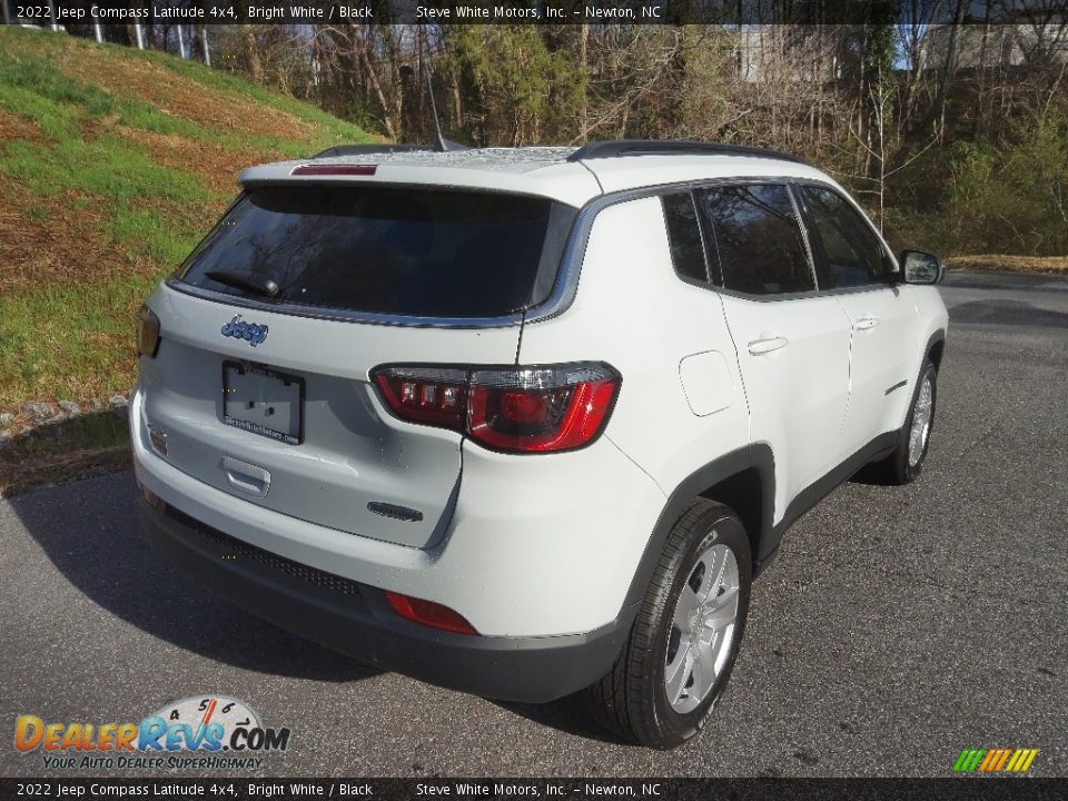 2022 Jeep Compass Latitude 4x4 Bright White / Black Photo #6