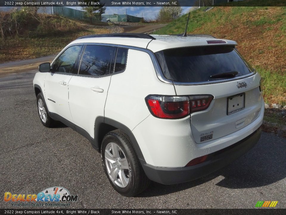 2022 Jeep Compass Latitude 4x4 Bright White / Black Photo #8