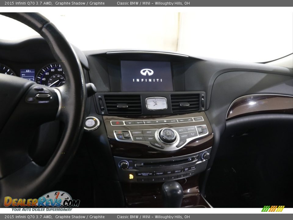 Controls of 2015 Infiniti Q70 3.7 AWD Photo #9