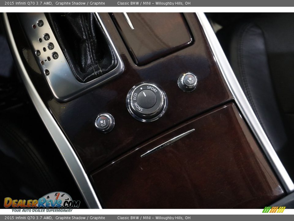 Controls of 2015 Infiniti Q70 3.7 AWD Photo #16