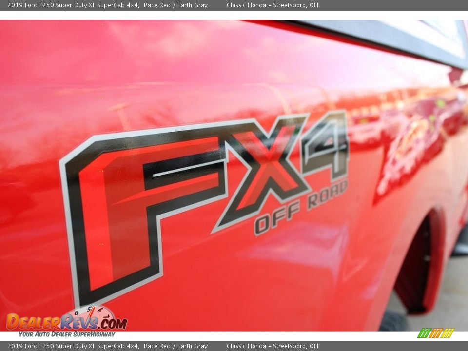2019 Ford F250 Super Duty XL SuperCab 4x4 Race Red / Earth Gray Photo #9