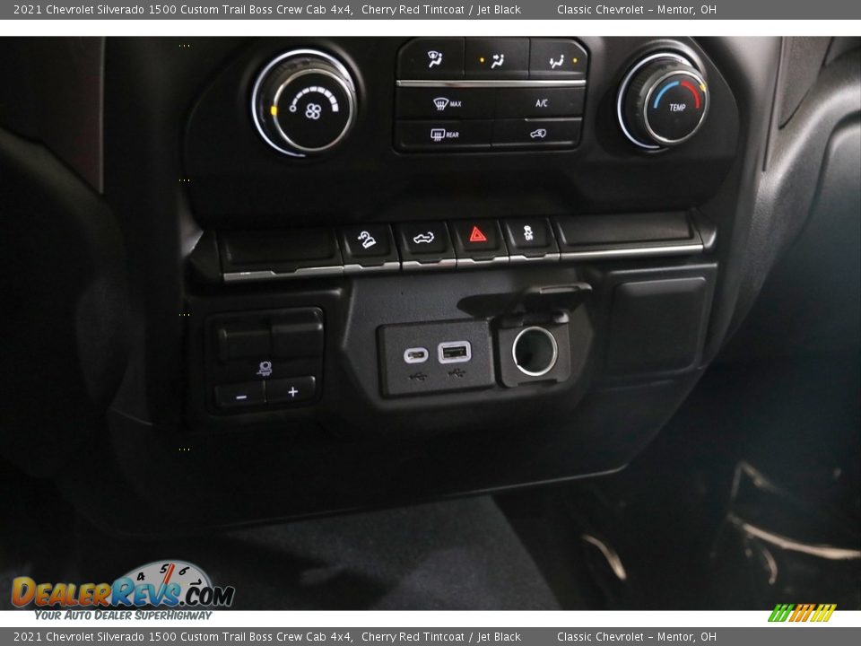 Controls of 2021 Chevrolet Silverado 1500 Custom Trail Boss Crew Cab 4x4 Photo #14