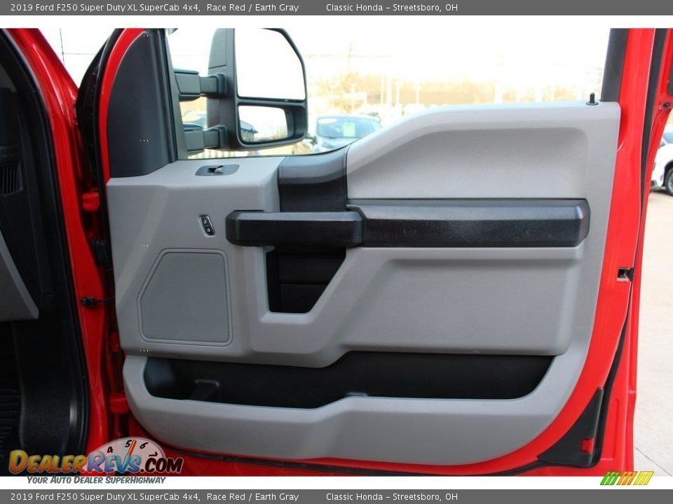 2019 Ford F250 Super Duty XL SuperCab 4x4 Race Red / Earth Gray Photo #34