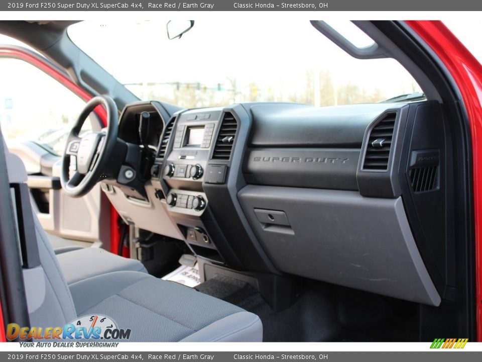 2019 Ford F250 Super Duty XL SuperCab 4x4 Race Red / Earth Gray Photo #35