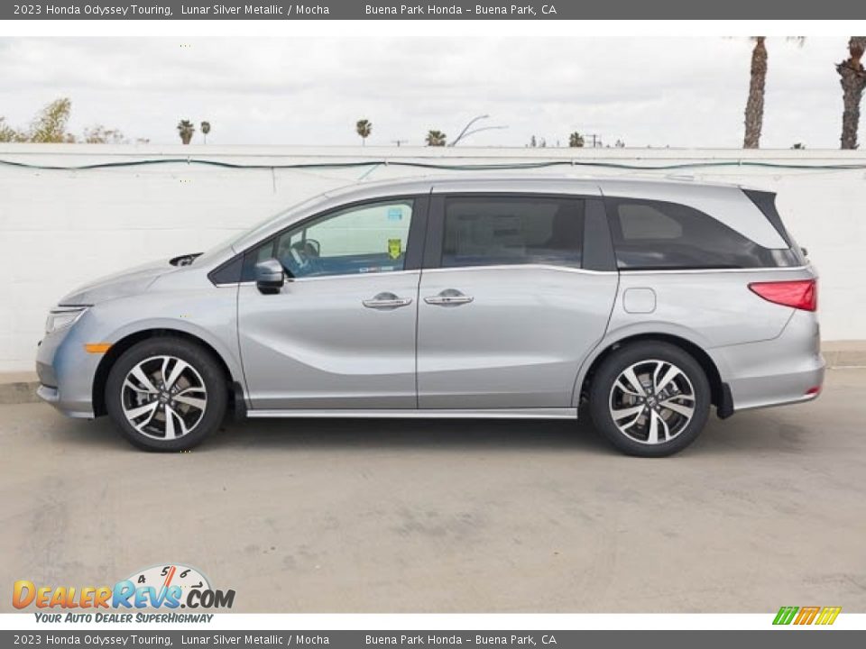 Lunar Silver Metallic 2023 Honda Odyssey Touring Photo #4