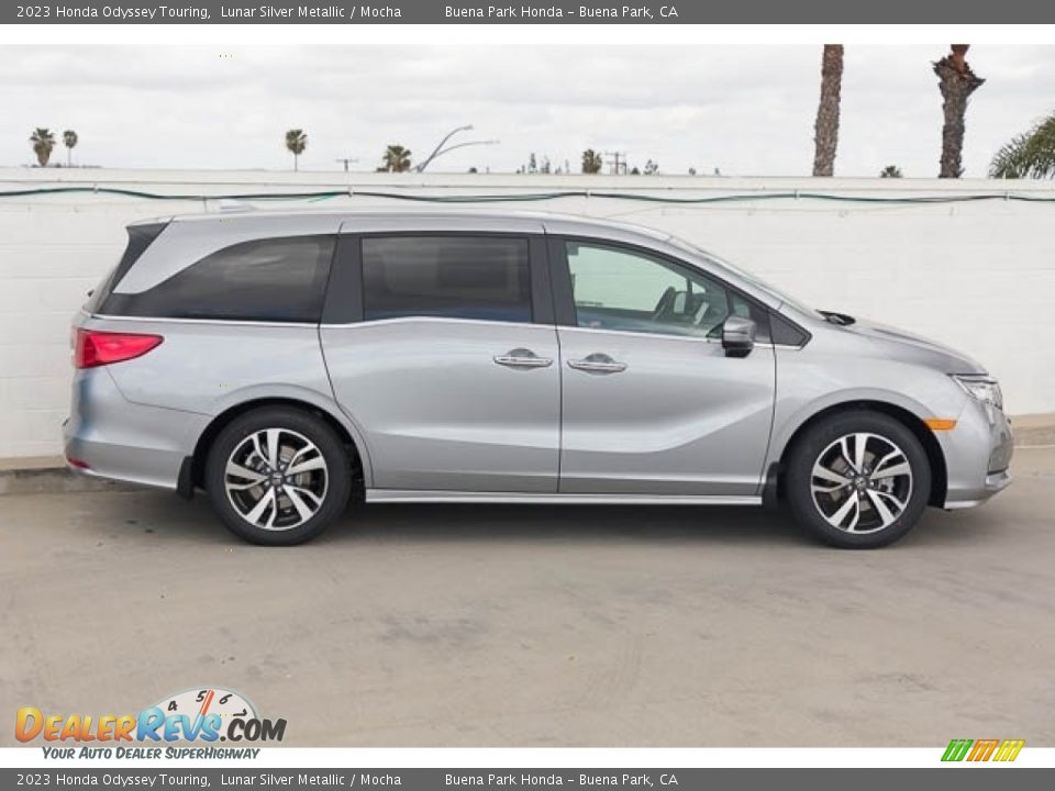 Lunar Silver Metallic 2023 Honda Odyssey Touring Photo #8