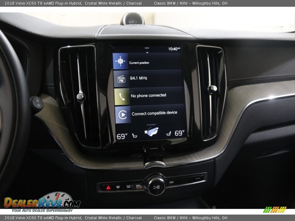 Controls of 2018 Volvo XC60 T8 eAWD Plug-in Hybrid Photo #11