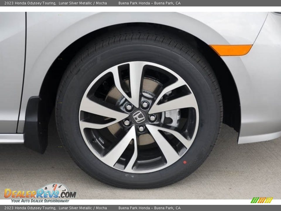 2023 Honda Odyssey Touring Wheel Photo #11
