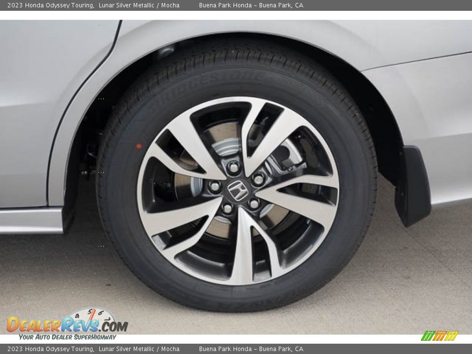 2023 Honda Odyssey Touring Wheel Photo #12