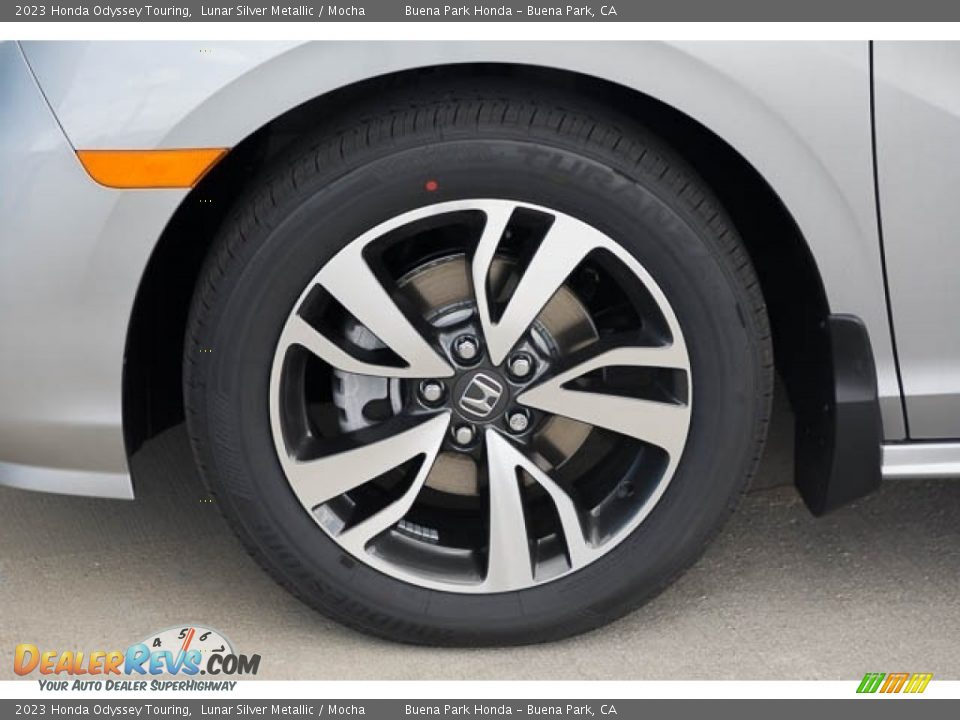 2023 Honda Odyssey Touring Wheel Photo #13