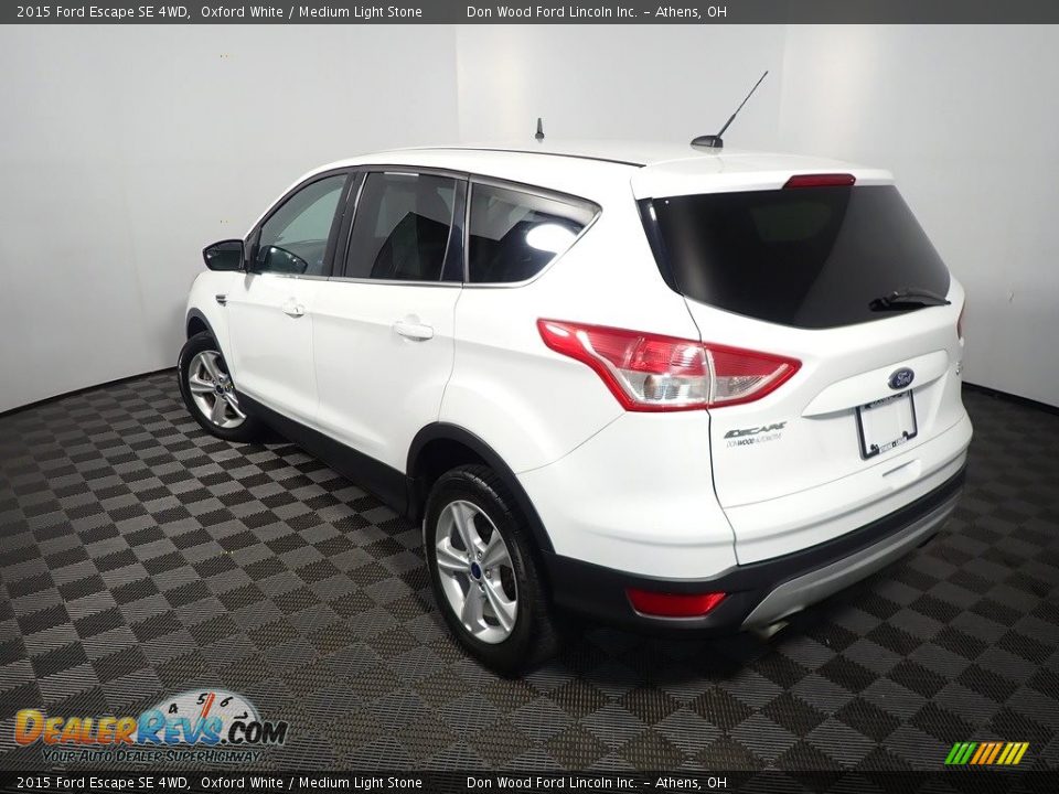 2015 Ford Escape SE 4WD Oxford White / Medium Light Stone Photo #11