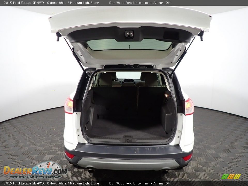 2015 Ford Escape SE 4WD Oxford White / Medium Light Stone Photo #13