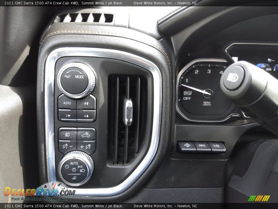 Controls of 2021 GMC Sierra 1500 AT4 Crew Cab 4WD Photo #24
