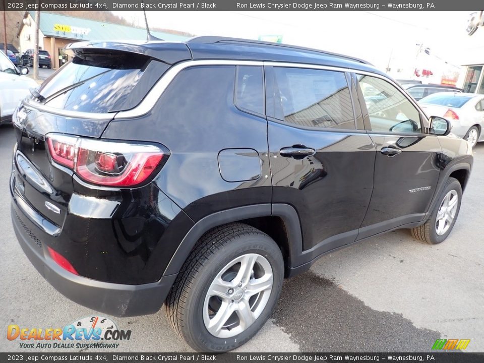 2023 Jeep Compass Latitude 4x4 Diamond Black Crystal Pearl / Black Photo #6