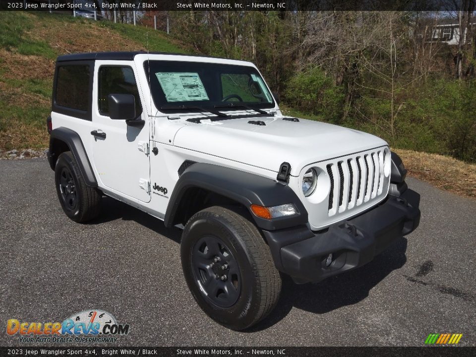Front 3/4 View of 2023 Jeep Wrangler Sport 4x4 Photo #5