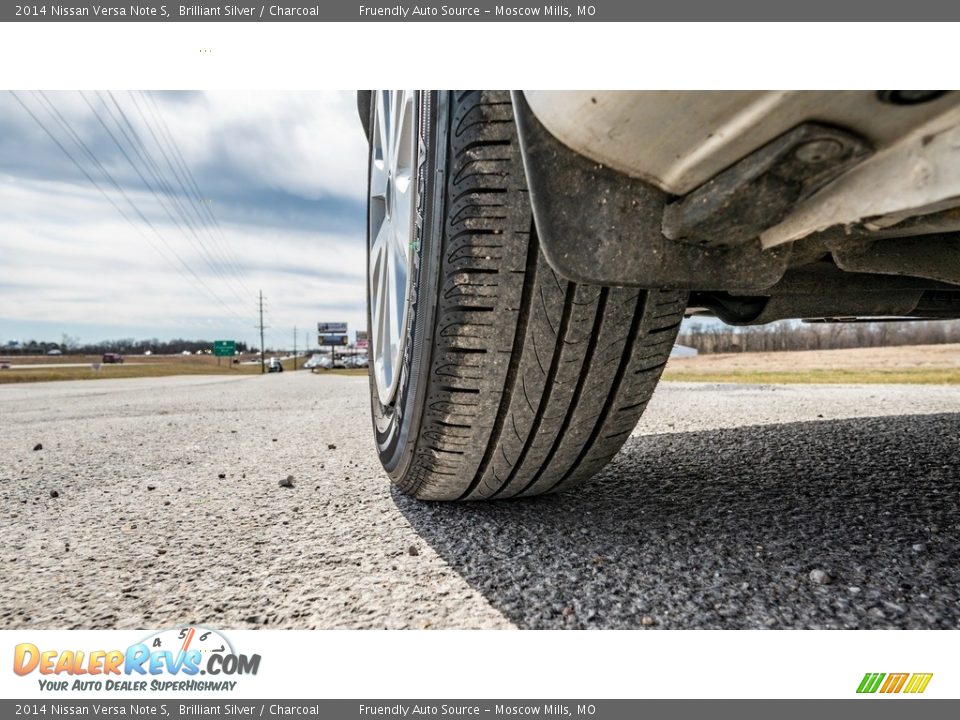 2014 Nissan Versa Note S Brilliant Silver / Charcoal Photo #12