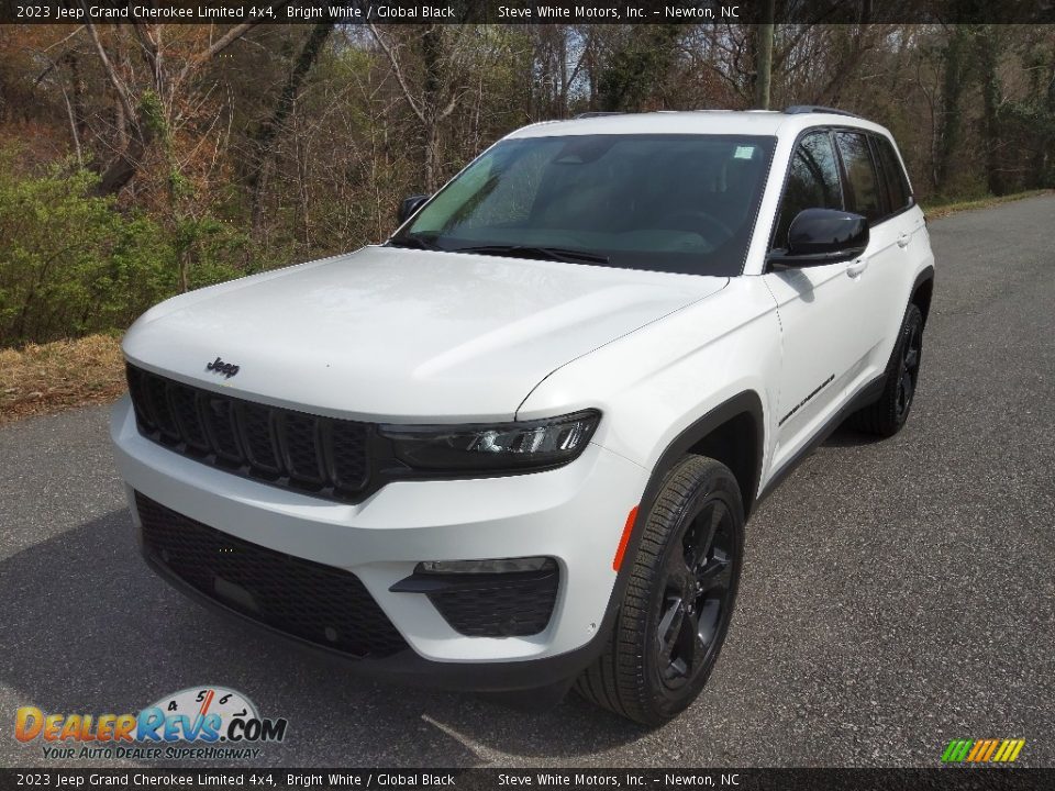 2023 Jeep Grand Cherokee Limited 4x4 Bright White / Global Black Photo #2