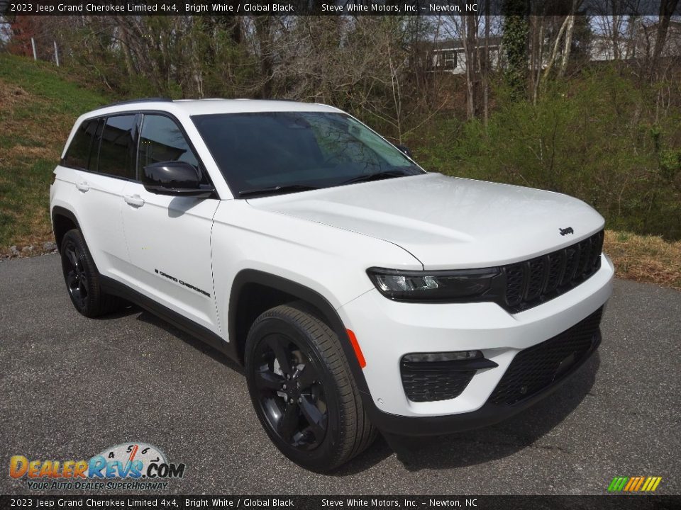 2023 Jeep Grand Cherokee Limited 4x4 Bright White / Global Black Photo #4