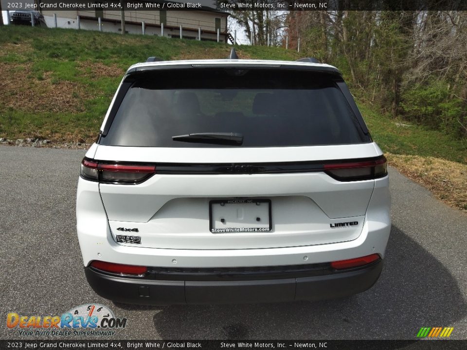 2023 Jeep Grand Cherokee Limited 4x4 Bright White / Global Black Photo #7