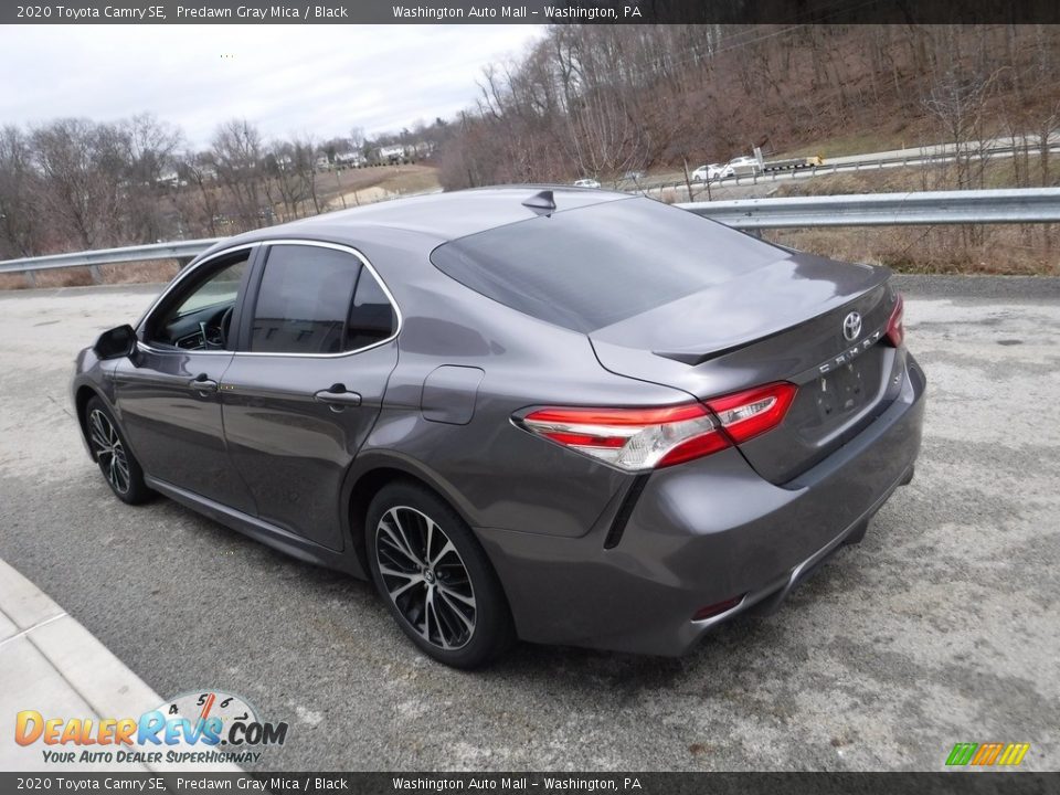 2020 Toyota Camry SE Predawn Gray Mica / Black Photo #15