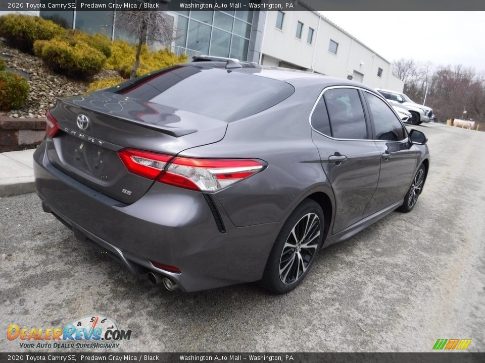 2020 Toyota Camry SE Predawn Gray Mica / Black Photo #17