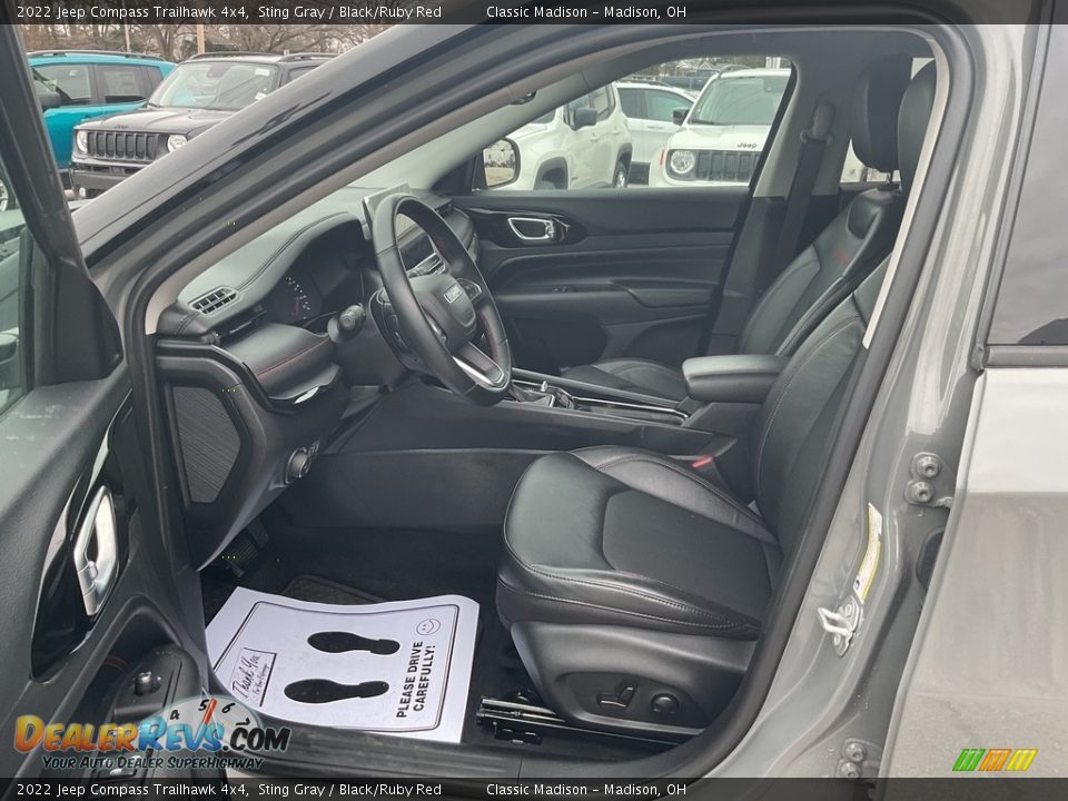 2022 Jeep Compass Trailhawk 4x4 Sting Gray / Black/Ruby Red Photo #2