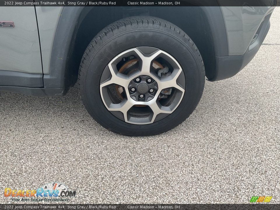 2022 Jeep Compass Trailhawk 4x4 Sting Gray / Black/Ruby Red Photo #13