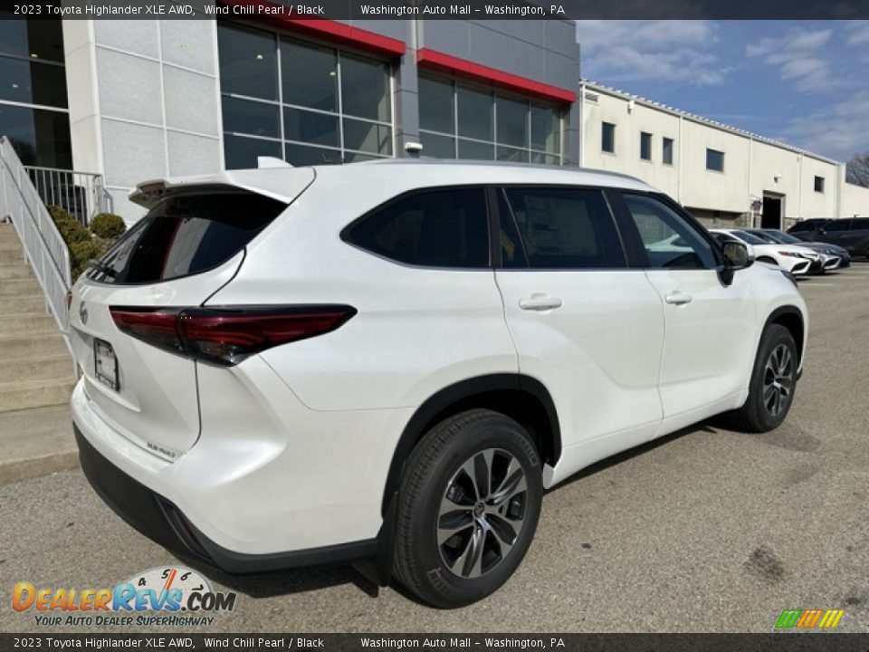 2023 Toyota Highlander XLE AWD Wind Chill Pearl / Black Photo #9