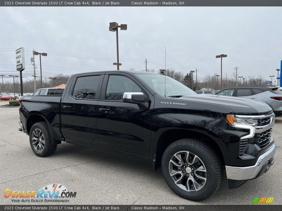 2023 Chevrolet Silverado 1500 LT Crew Cab 4x4 Black / Jet Black Photo #4