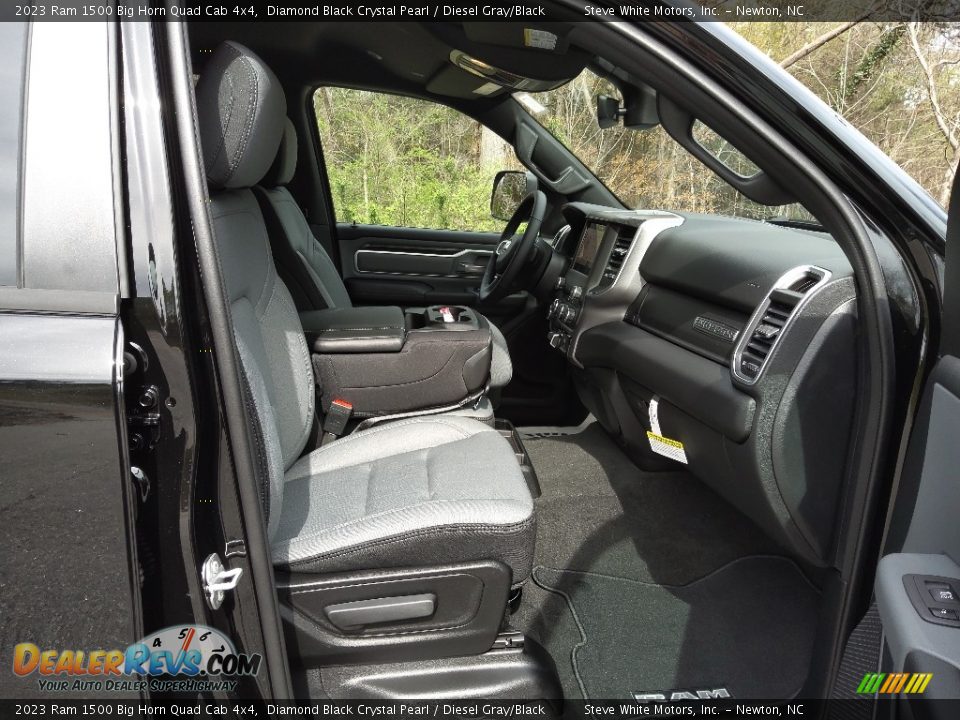 2023 Ram 1500 Big Horn Quad Cab 4x4 Diamond Black Crystal Pearl / Diesel Gray/Black Photo #17