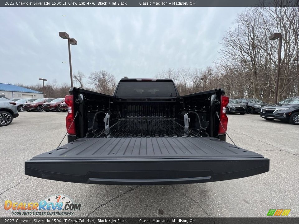 2023 Chevrolet Silverado 1500 LT Crew Cab 4x4 Black / Jet Black Photo #17