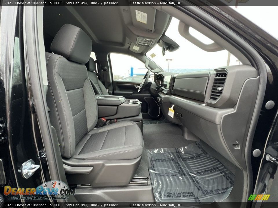 2023 Chevrolet Silverado 1500 LT Crew Cab 4x4 Black / Jet Black Photo #18