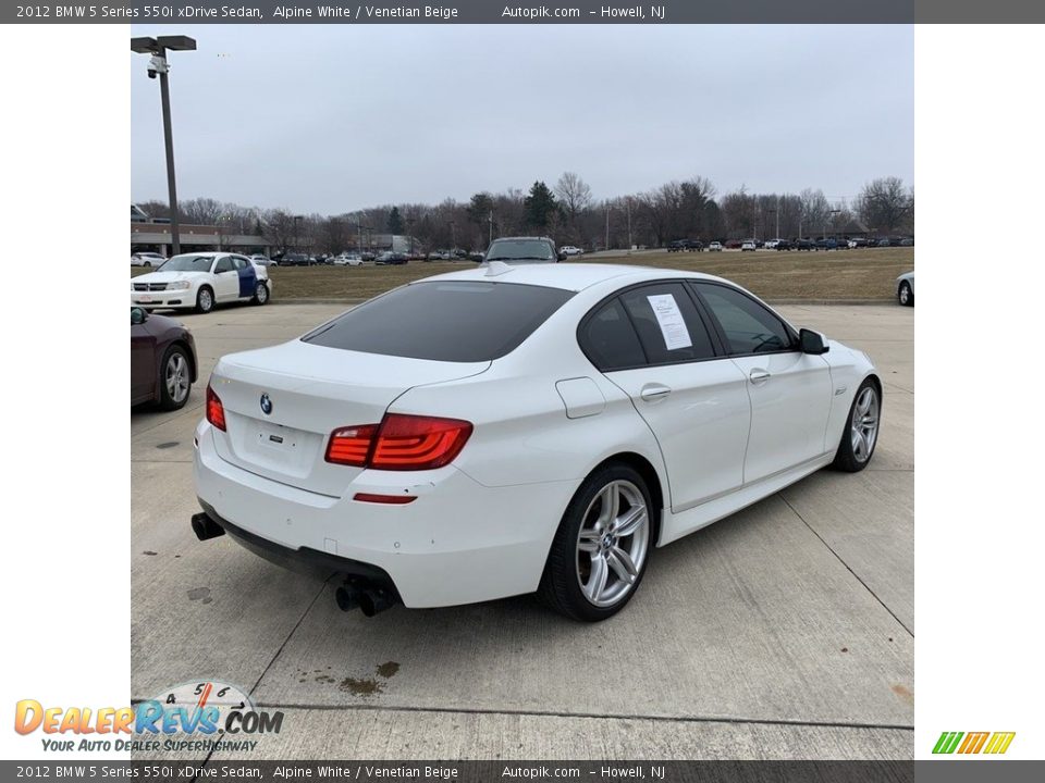 2012 BMW 5 Series 550i xDrive Sedan Alpine White / Venetian Beige Photo #5