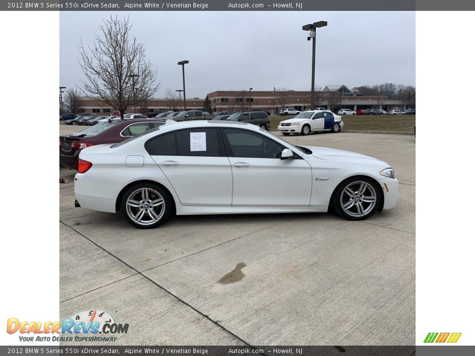 2012 BMW 5 Series 550i xDrive Sedan Alpine White / Venetian Beige Photo #6