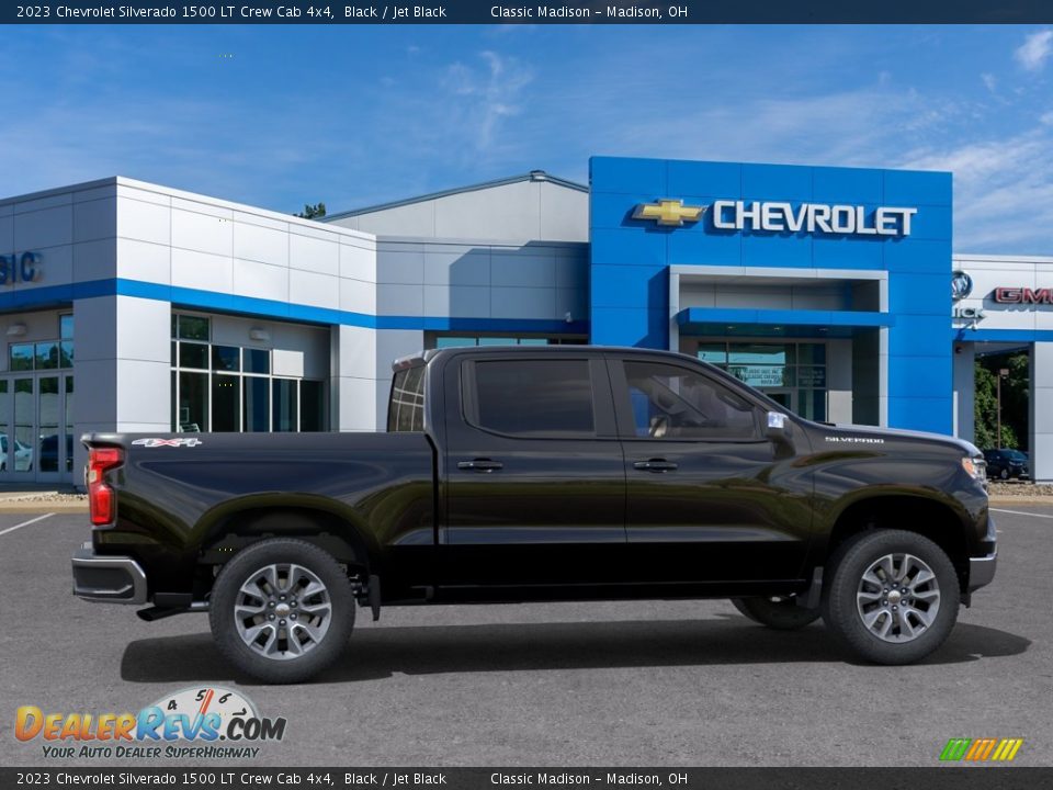 2023 Chevrolet Silverado 1500 LT Crew Cab 4x4 Black / Jet Black Photo #24