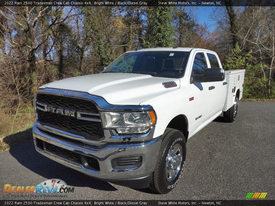 2022 Ram 2500 Tradesman Crew Cab Chassis 4x4 Bright White / Black/Diesel Gray Photo #2