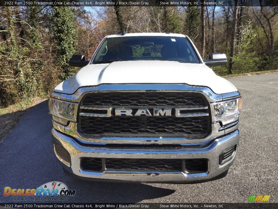 2022 Ram 2500 Tradesman Crew Cab Chassis 4x4 Bright White / Black/Diesel Gray Photo #3