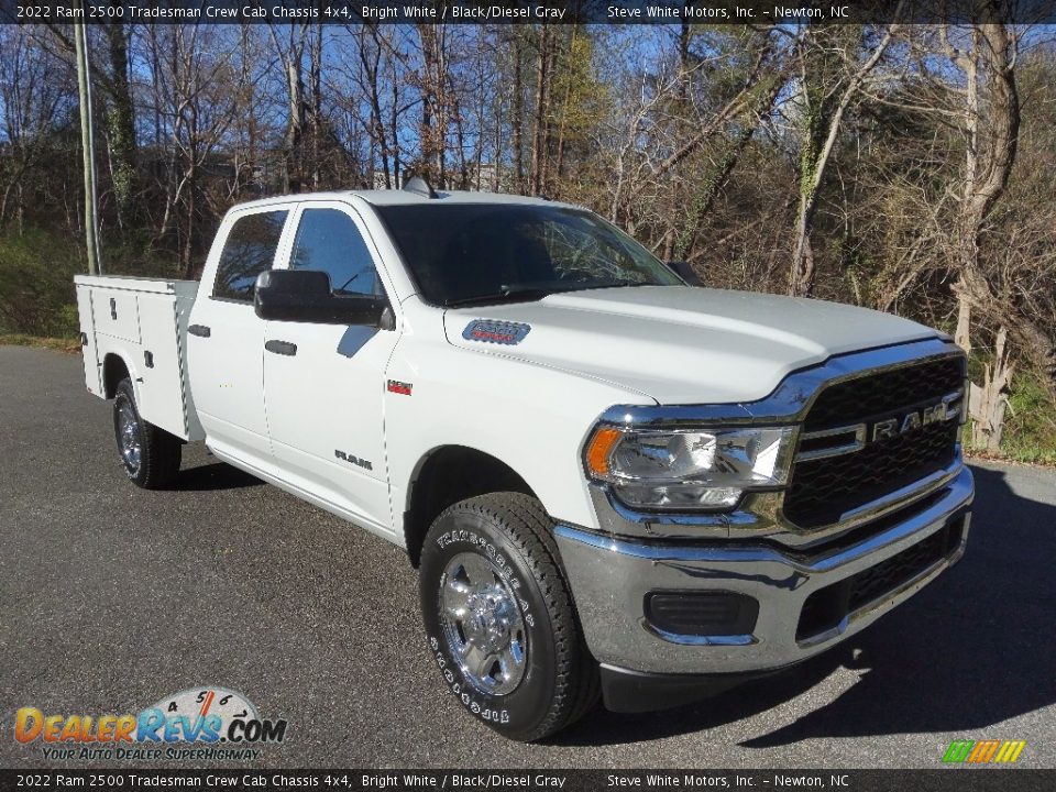 2022 Ram 2500 Tradesman Crew Cab Chassis 4x4 Bright White / Black/Diesel Gray Photo #4