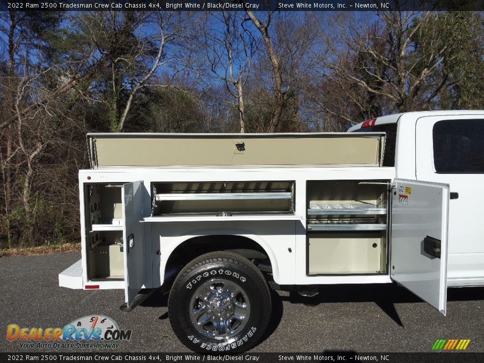 2022 Ram 2500 Tradesman Crew Cab Chassis 4x4 Bright White / Black/Diesel Gray Photo #7