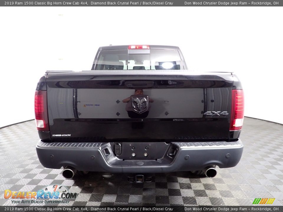 2019 Ram 1500 Classic Big Horn Crew Cab 4x4 Diamond Black Crystal Pearl / Black/Diesel Gray Photo #7