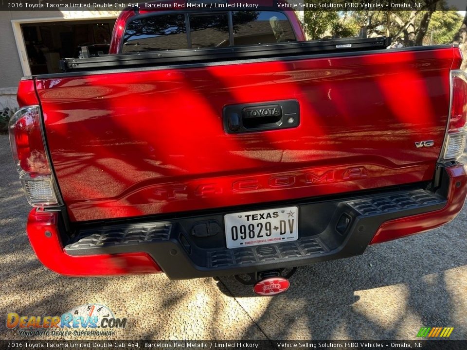 2016 Toyota Tacoma Limited Double Cab 4x4 Barcelona Red Metallic / Limited Hickory Photo #10