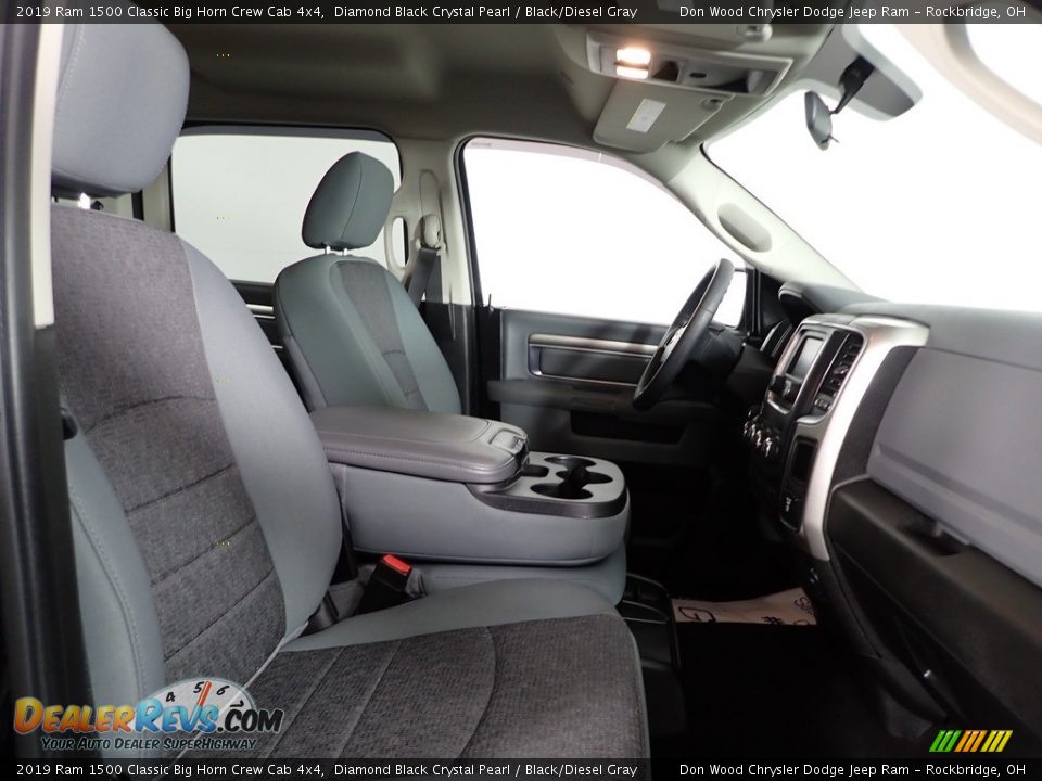 2019 Ram 1500 Classic Big Horn Crew Cab 4x4 Diamond Black Crystal Pearl / Black/Diesel Gray Photo #25