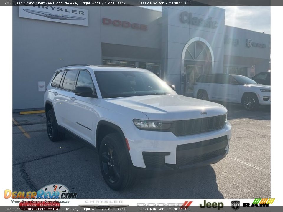 2023 Jeep Grand Cherokee L Altitude 4x4 Bright White / Global Black Photo #1