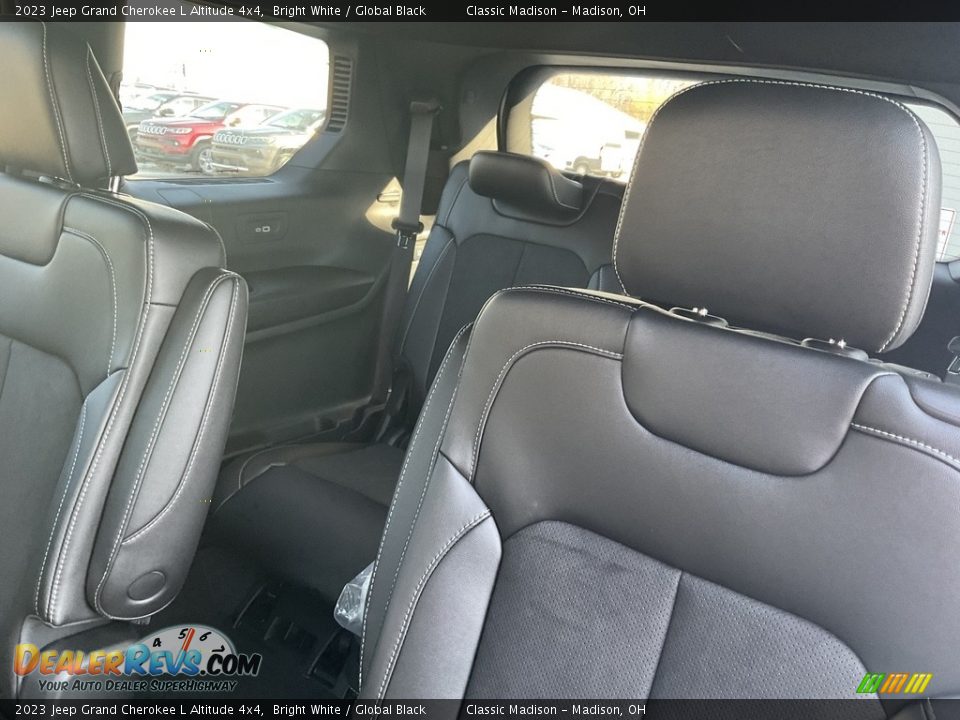 2023 Jeep Grand Cherokee L Altitude 4x4 Bright White / Global Black Photo #4
