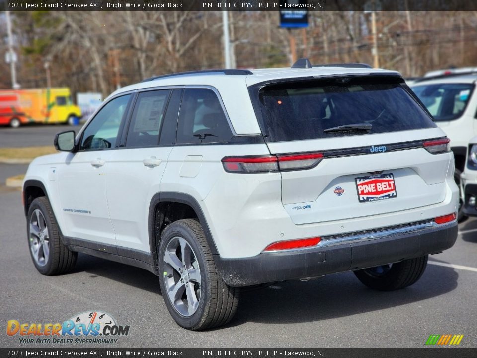 2023 Jeep Grand Cherokee 4XE Bright White / Global Black Photo #4