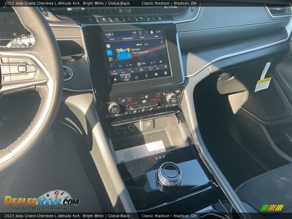 2023 Jeep Grand Cherokee L Altitude 4x4 Bright White / Global Black Photo #7