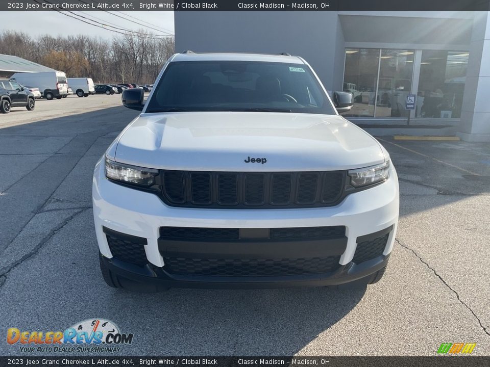 2023 Jeep Grand Cherokee L Altitude 4x4 Bright White / Global Black Photo #12