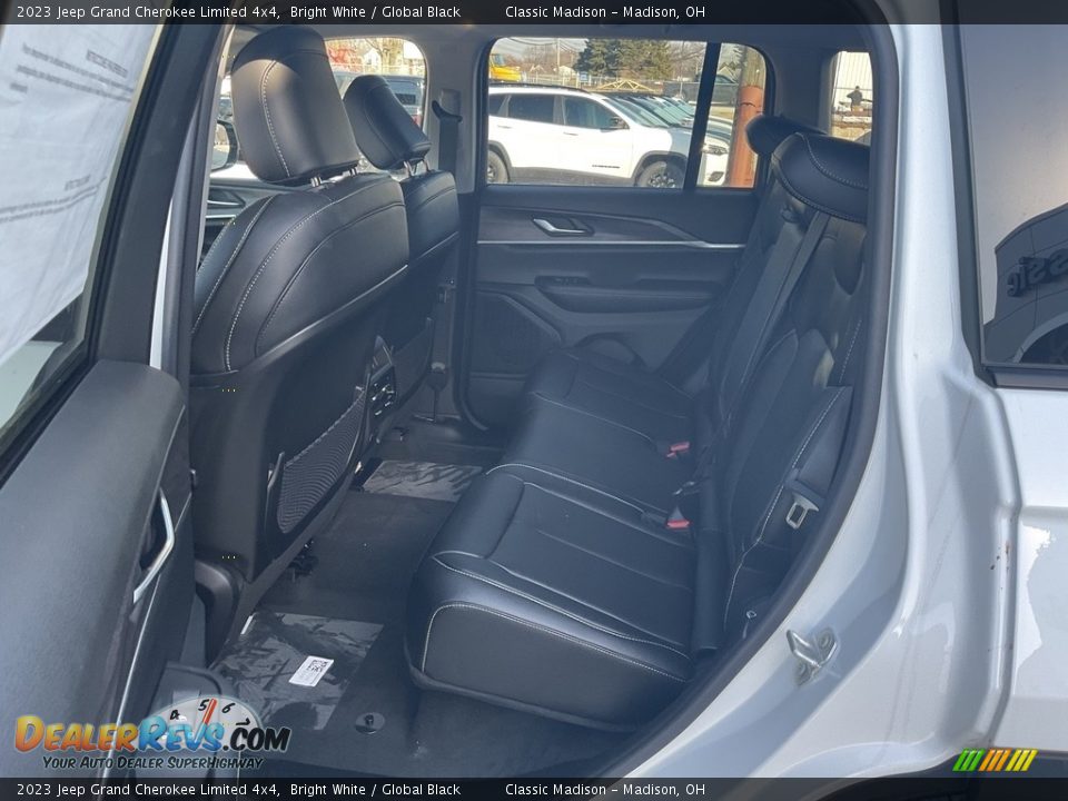2023 Jeep Grand Cherokee Limited 4x4 Bright White / Global Black Photo #3