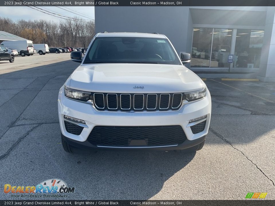 2023 Jeep Grand Cherokee Limited 4x4 Bright White / Global Black Photo #10