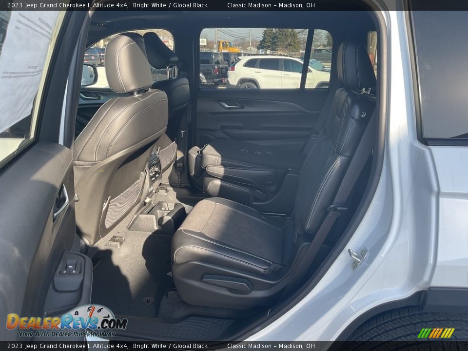 2023 Jeep Grand Cherokee L Altitude 4x4 Bright White / Global Black Photo #3
